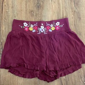 beachy maroon floral shorts